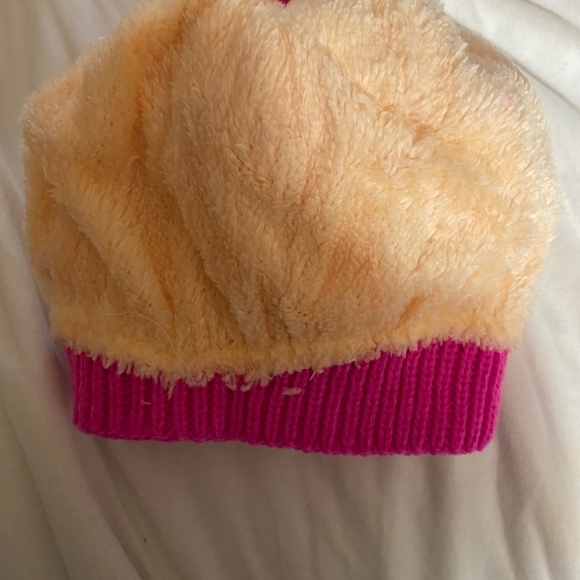 2 pom pom beanie - Picture 5 of 5